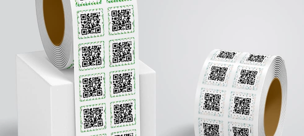 Рулонные наклейки с QR кодом
